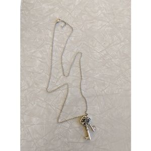 Key pendant chain necklace